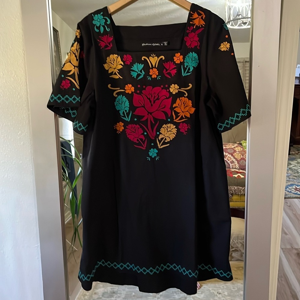 Gudrun Sjoden tunic with beautiful embroidery. NWOT.